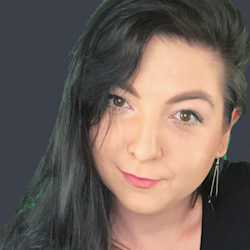 Laura Wolf Image