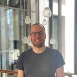 Alexander Reuber- Image