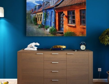 Mieterhöhung Mietwohnung blaue Wand Möbel